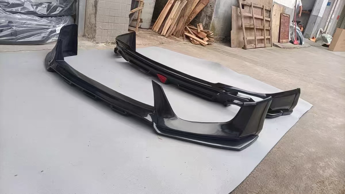 Suitable for 17-20 Honda Crv New Car Accessories Small Surround Front Lip Rear Lip Modification Spot Wholesale
