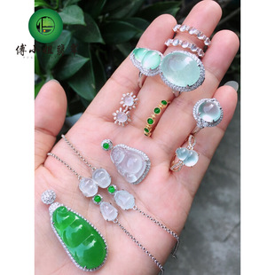 Miss Fu Fei full color fu bean 18k gold inlaid ice seed gold toad gourd ring ice seed egg surface ring