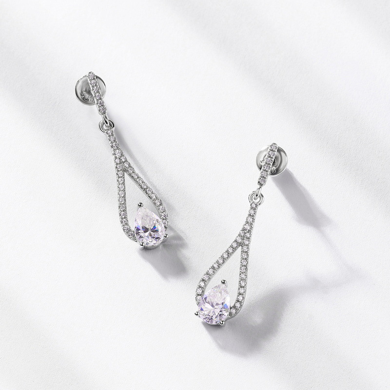 Cross-border especial S925 pendientes de plata moissanite Super brillante largo nicho alto sentido ins alto frío pendientes de estilo europeo y americano