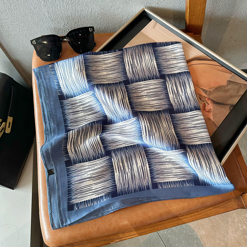 Bufandas de seda para mujeres 2025 primavera y otoño moda versátil temperamento minimalista 65cm bufandas de seda simuladas bufandas delgadas bufandas