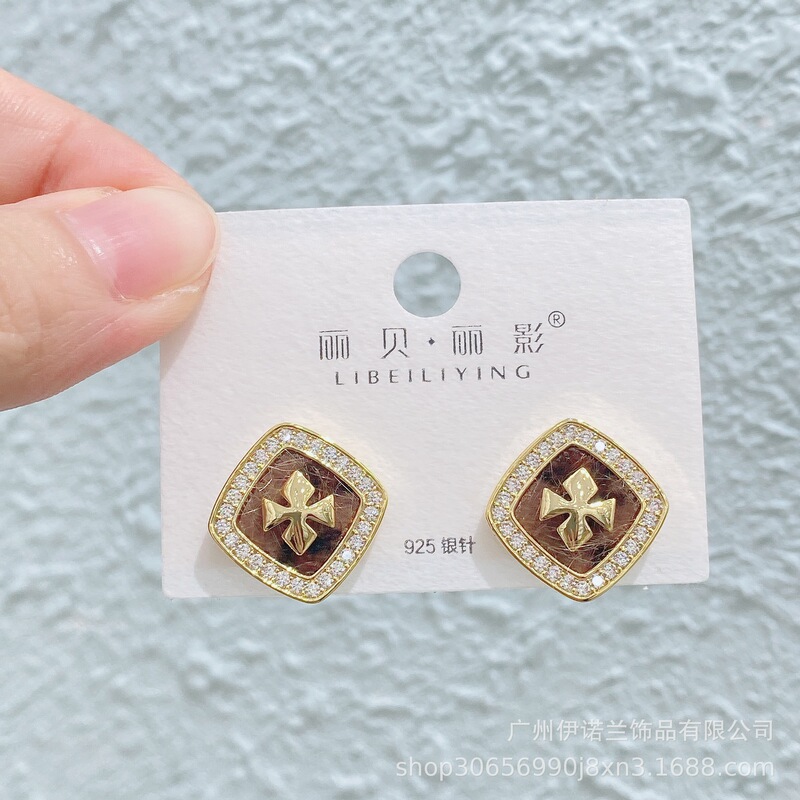 丽银/丽贝丽影早秋新款豹纹马毛系列棕色耳环几何造型925银针耳饰|undefined