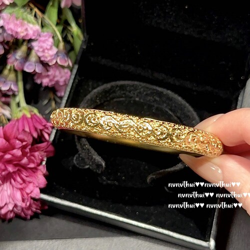 Textured gold daisy pearl bracelet, antique feel, 18K gold plated, honeycomb flower tassel earrings