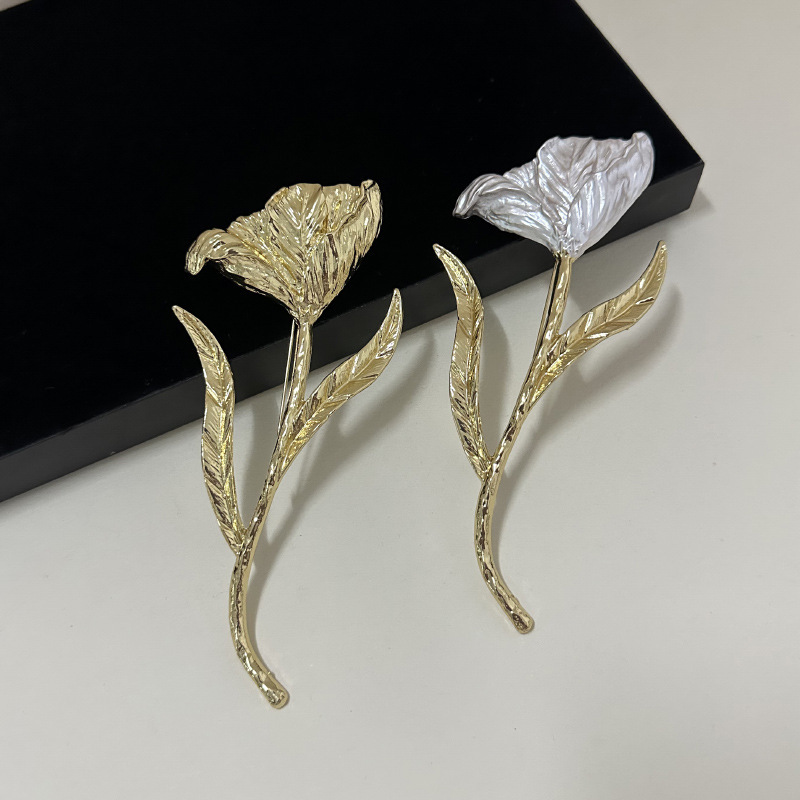 Vintage Brosche Mit Großem Metallblatt Und Blumen Design_voghion.com