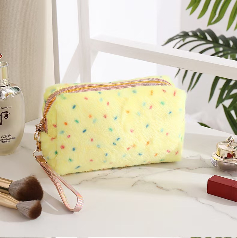 Bolsa de Cosméticos Bordada Transfronteriza, Linda Bolsa de Cosméticos de Felpa, Bolsa de Almacenamiento, Modelo Multifuncional 2025, Portátil para Viajes