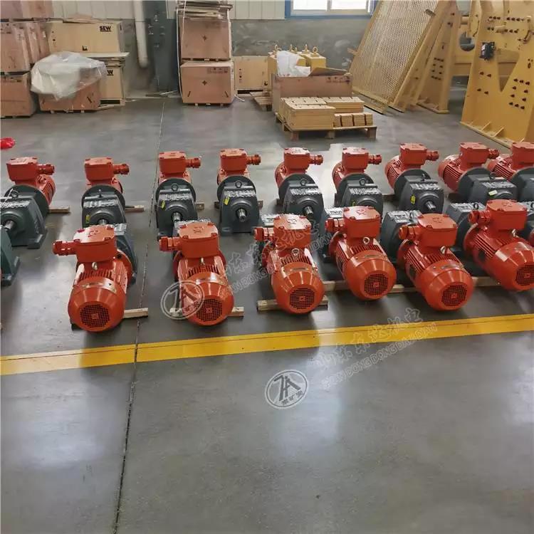 给煤机驱动装置(减速机 电机) (11).jpg