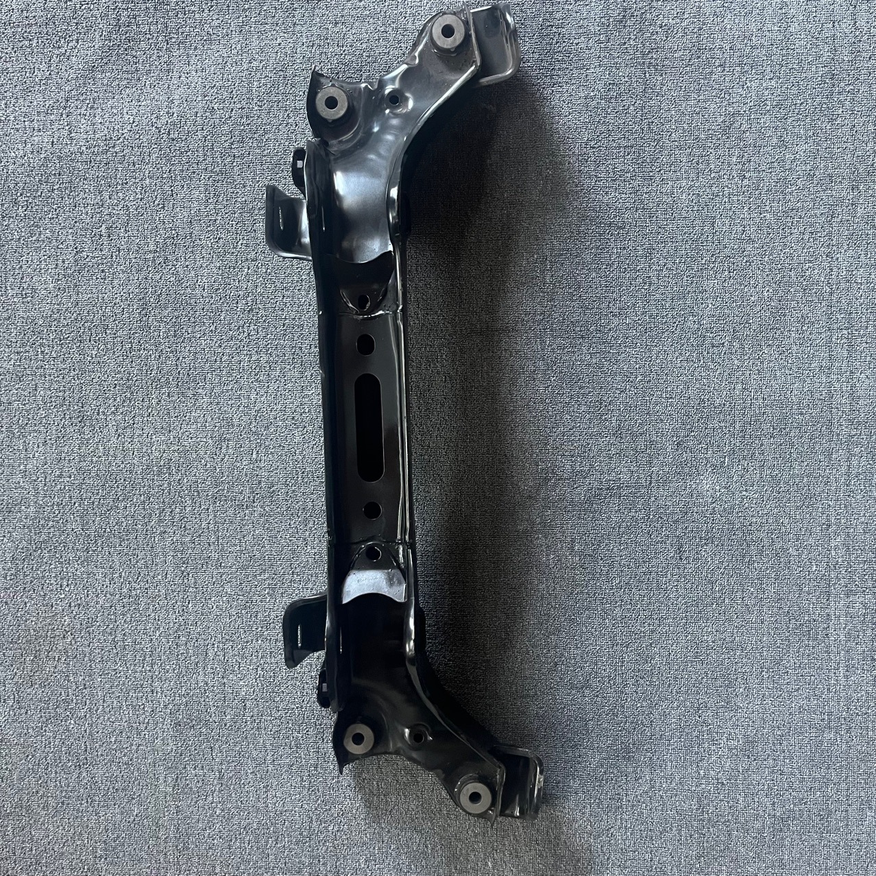 Byd Rear Subframe Assembly Rear Axle Suitable for Yuan Plus Export-Specific Modified Rear Wheel Axle Electric Vehicle