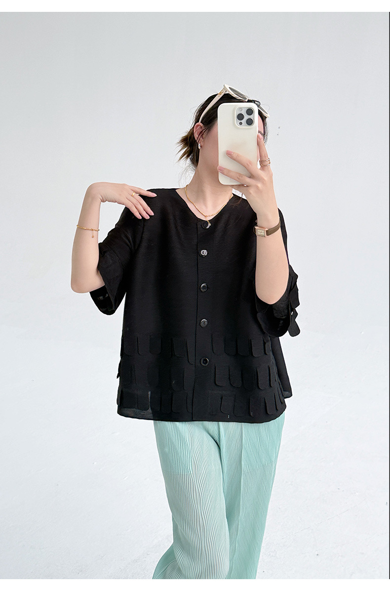 Áo cardigan nữ dáng váy xếp ly tay ngắn phối dáng rộng — Màu đen chi tiết 11