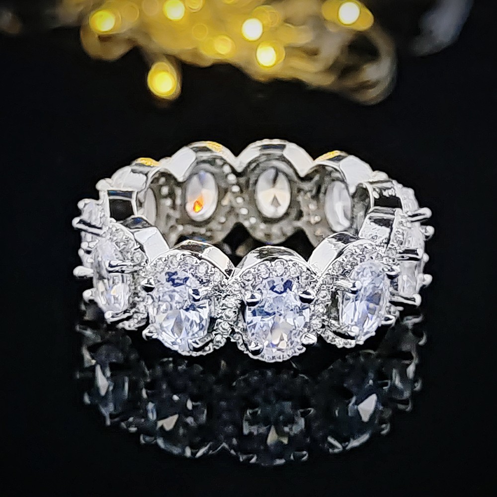 Europe and the United States luxury charm Oval simulation diamond ring flash zircon diamond jewelry a generation r6442