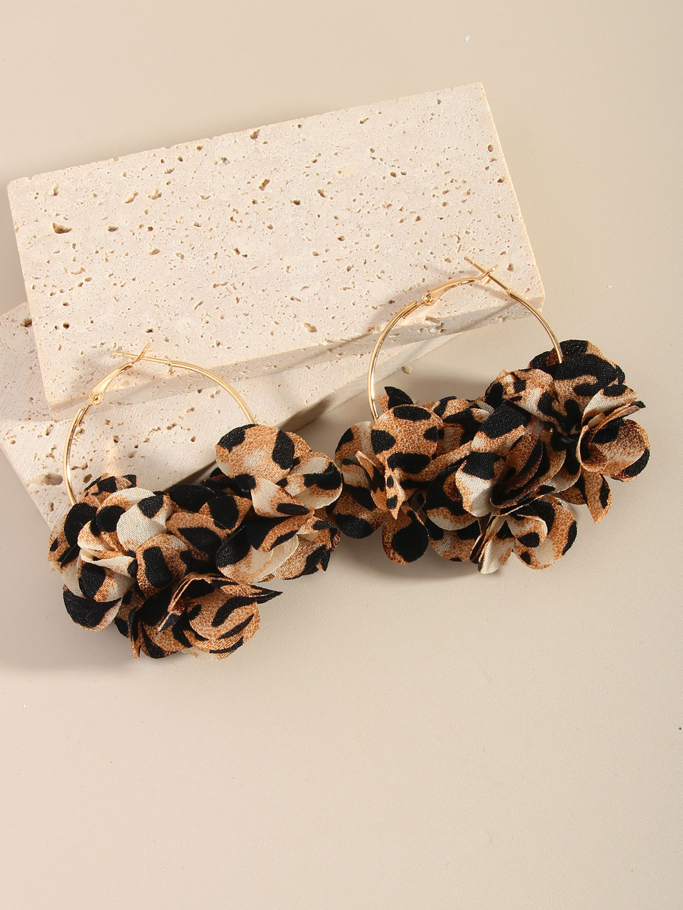 10g Weight Alloy Ear Needle Material 1 Pair Elegant Lady Geometric Leopard Printing Alloy Mixed Materials Earrings