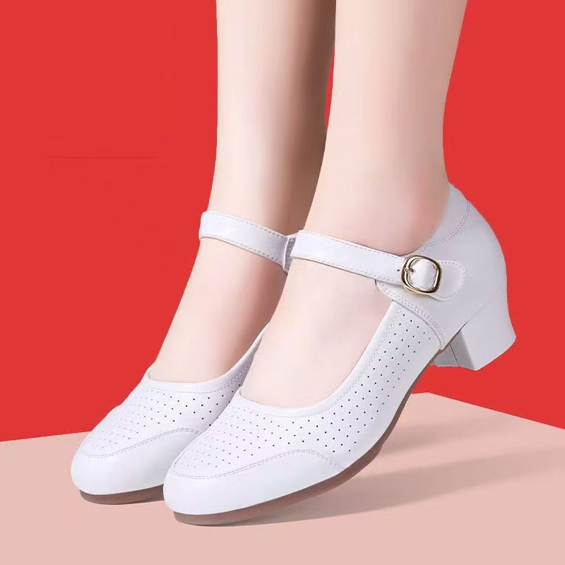 2026 primavera y verano nuevos zapatos de baile blancos de tacón alto zapatos de baile cuadrados suaves zapatos de baile de baile de camaradería zapatos de madre de tacón bajo
