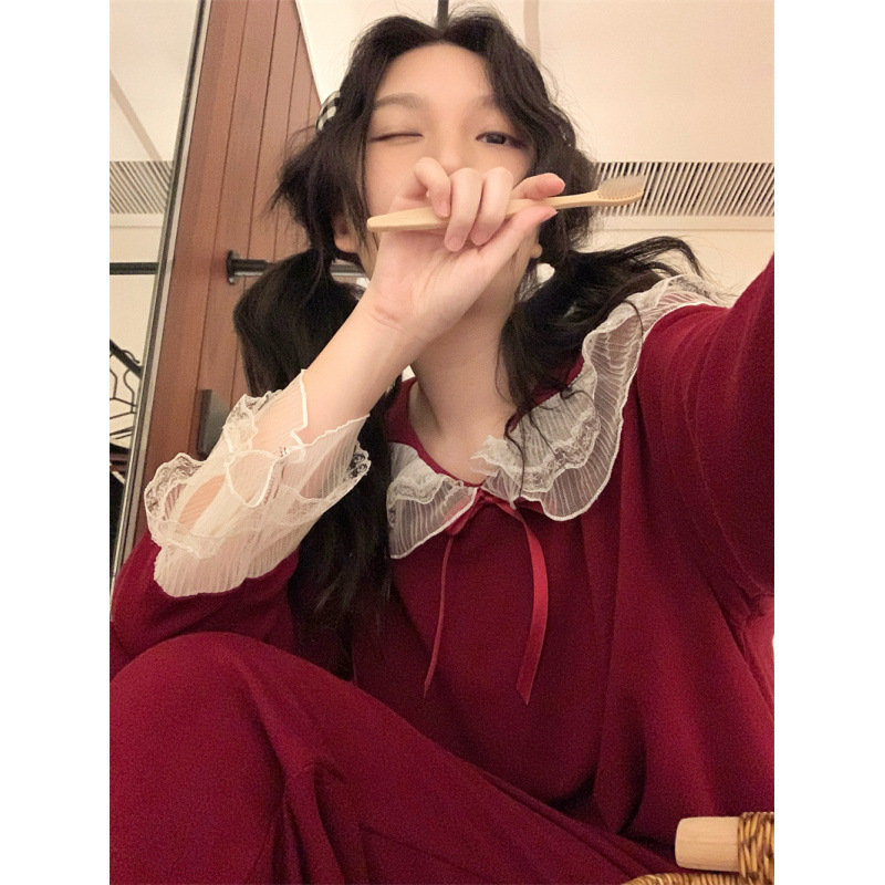 Real Shot of 2025 Winter New Year Red Velvet Soft Waxy Lace Sweet Loose Home Wear Pajamas Set Wholesale Real Shot of 2025 Winter New Year Red Velvet Soft Waxy Lace Sweet Loose Home Wear Pajamas Set Wholesale