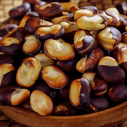 One-off delivery of Yunnan rural homemade roasted broad beans, a specialty, fragrant and crispy broad bean, bulk dry fried broad beans, original flavor, non-fried goods.