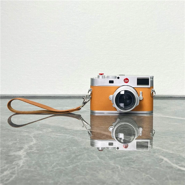 M11, Brown (short)
