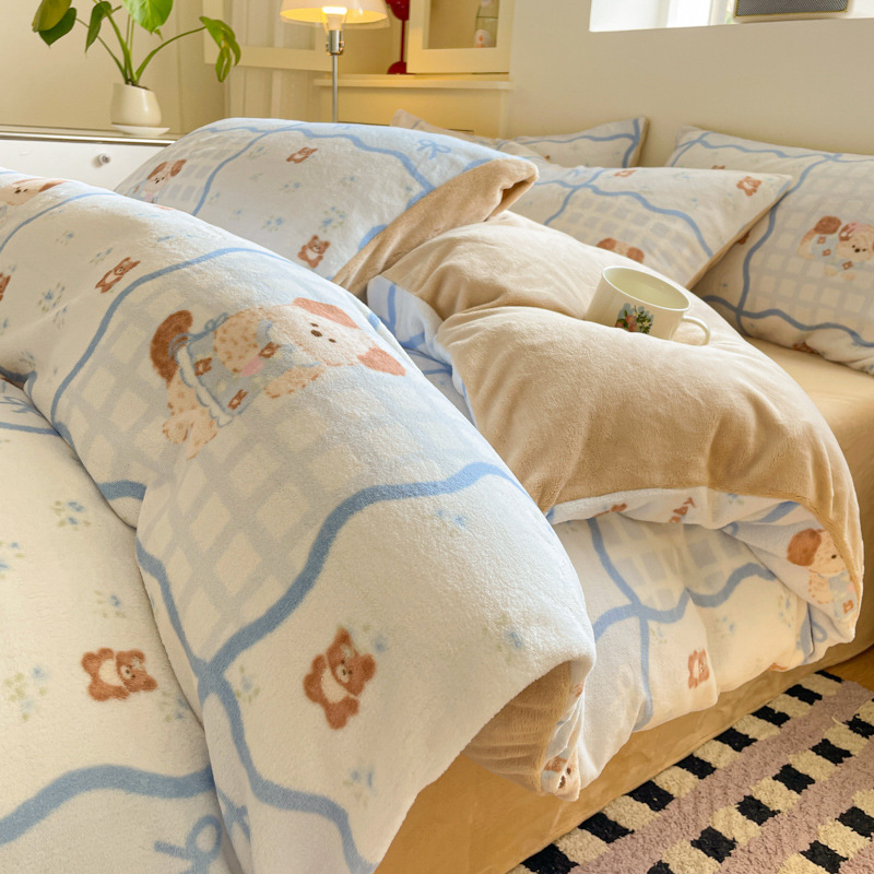 2025 nuevo dibujo animado de leche de seda de cuatro piezas en invierno engrosado calentamiento sábanas de seda de coral cubierta ropa de cama
