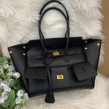 中性辣妹机车包2024新款大容量通勤单肩子母包朋克锁扣托特翅膀包