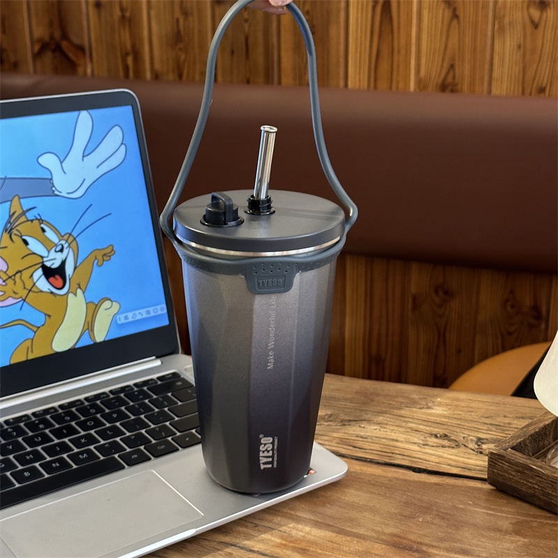 TYESO taishuo nueva taza de café de acero inoxidable calentador de hielo aislamiento taza de paja del coche de vacío botella de agua de gran capacidad