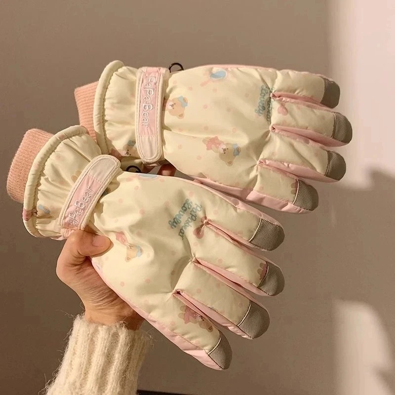Winter Gloves for Sports and Outdoor Activities, Bear-Themed Women's Fleece-Lined Thickened Travel Ski Gloves, Windproof and Cold-Proof Thermal Gloves