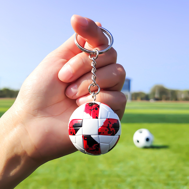 Mini pequeño colgante de fútbol llavero colgante Real Madrid Copa del Mundo regalo de cumpleaños para fanáticos varones