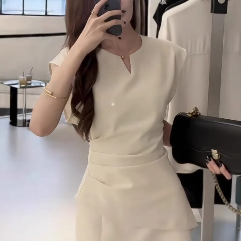 时尚气质名媛风V领不规则收腰短袖女2025夏季设计感独特别致上衣|undefined