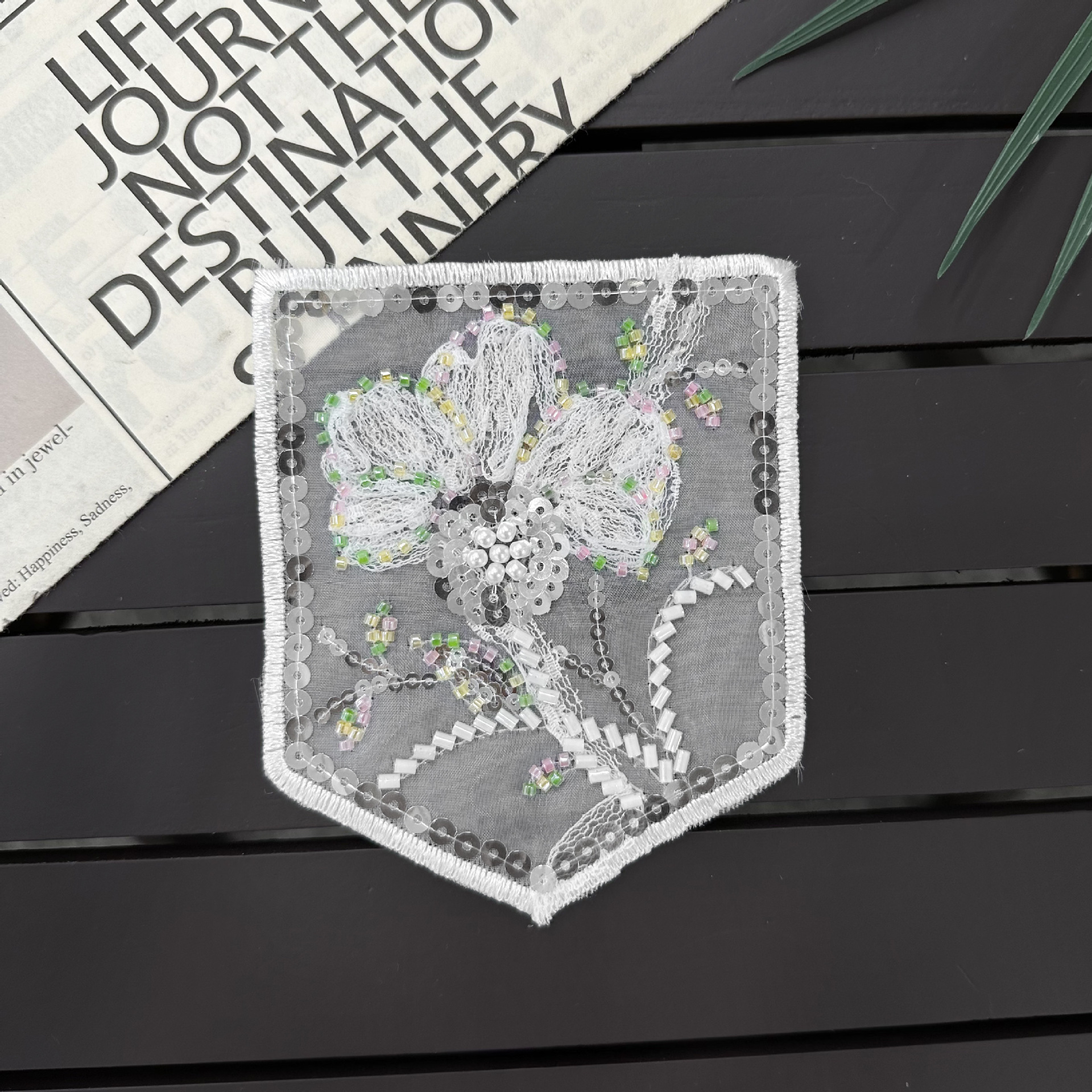 Nueva moda de agua bordada flor de tela pegada pentagonal bolsillo decoración pegada jeans ropa accesorios comercio exterior