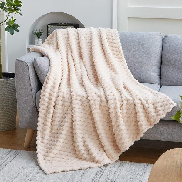 Flannel coral knitted duvet