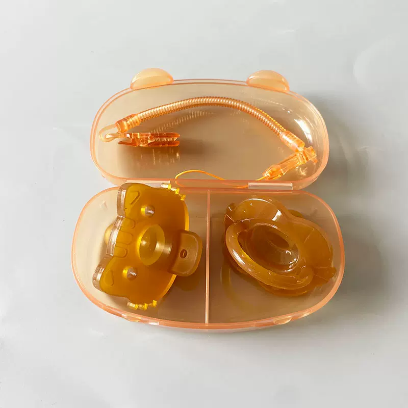 批发婴儿硅胶安抚奶嘴纳米银新生超软安慰玩嘴两个装带防丢绳