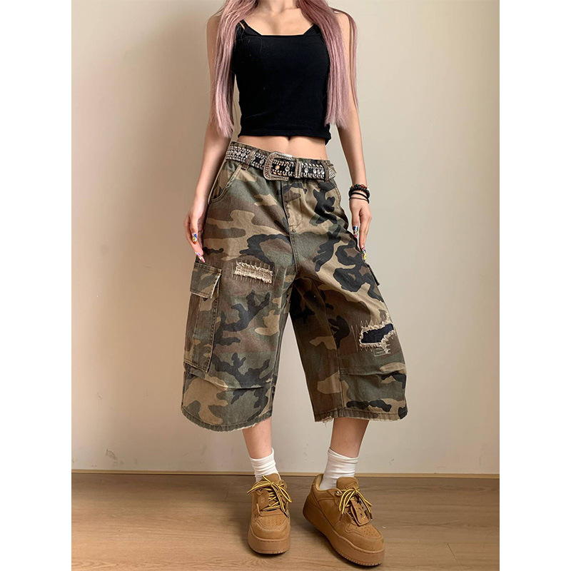 NECOYEP2025 Summer American Ripped Patch Straight Camouflage Cropped Pants Men's and Women's Loose Casual Denim Shorts