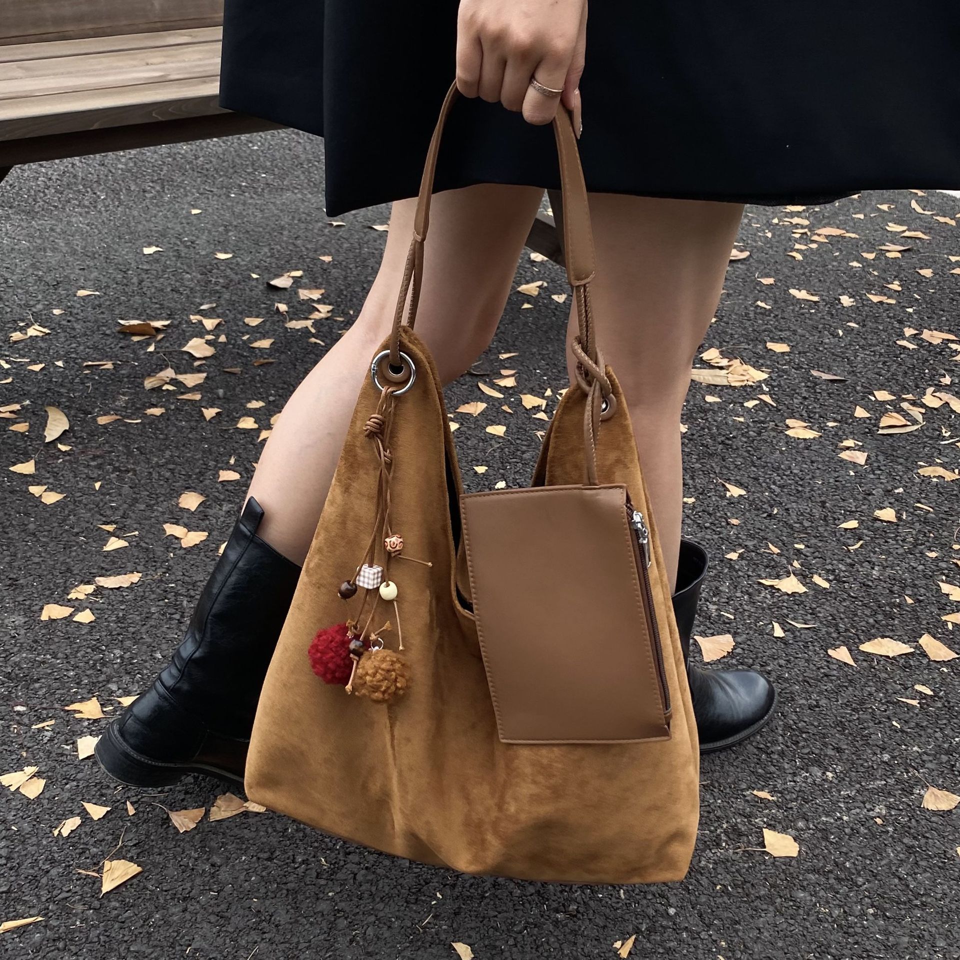 复古软面麂皮绒面包包女2025新款秋冬流行大容量单肩包爆款托特包