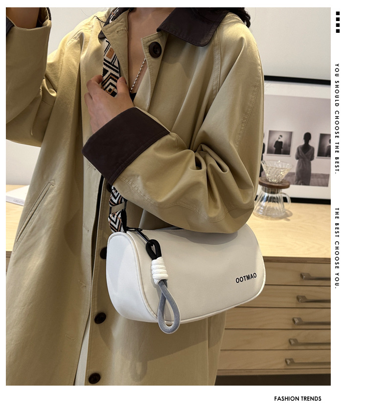 Canvas bag for women 2024 new autumn and winter versatile dumpling bag, casual and sporty wide-shoulder crossbody bag for women details Picture