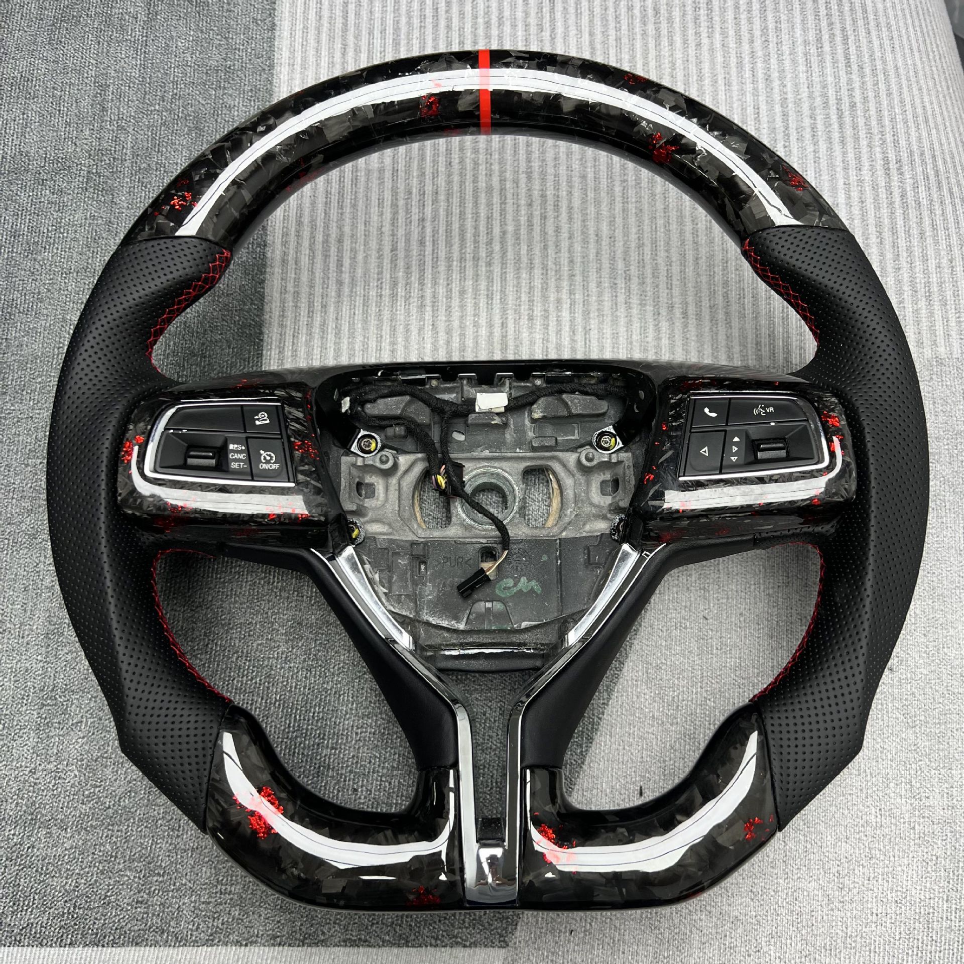 Car Steering Wheel Customization Suitable for Maserati Ghibli Carbon Fiber Flat-Bottom Steering Wheel Modification