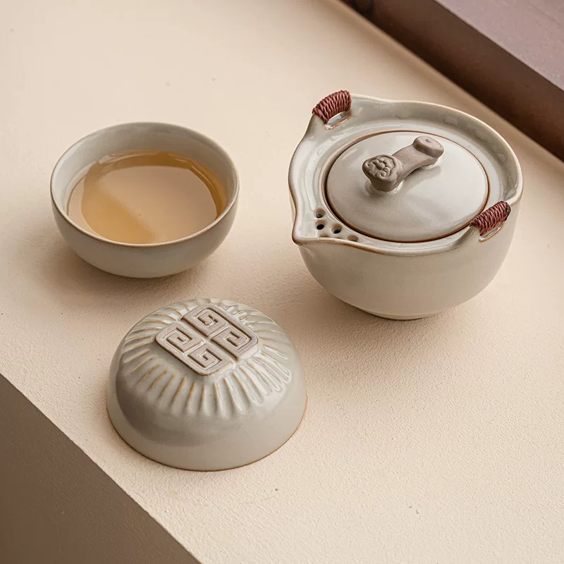 Travel handheld tea set for camping for traveling