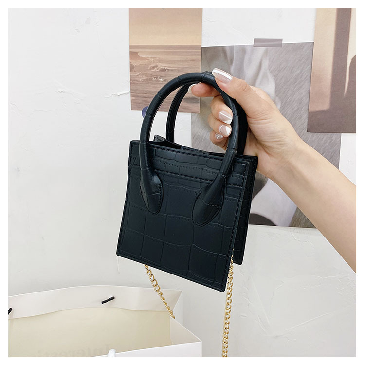 2025 Cross-border new popular smiling face bag, small square bag, fashionable and versatile chain hand bag, shoulder and crossbody jelly women's bag undefined