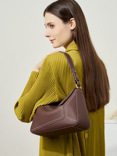 Shoulder bag, one-shoulder bag, leather pillow, genuine leather, cowhide