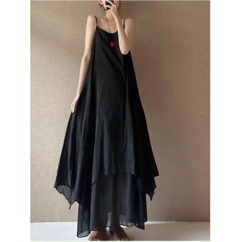 Minimalist Extended-Length Slip Dress with Irregular Curved Hem and Double-Layered Flowing Long Skirt Minimalist Extended-Length Slip Dress with Irregular Curved Hem and Double-Layered Flowing Long Skirt