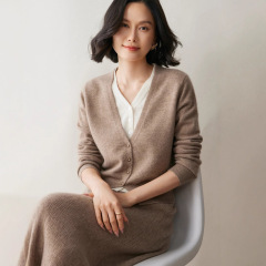 山羊绒假两件开衫女式新款柔软针织打底外套厚V领气质上衣秋冬款
