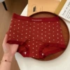 Маленькие красные цветочки