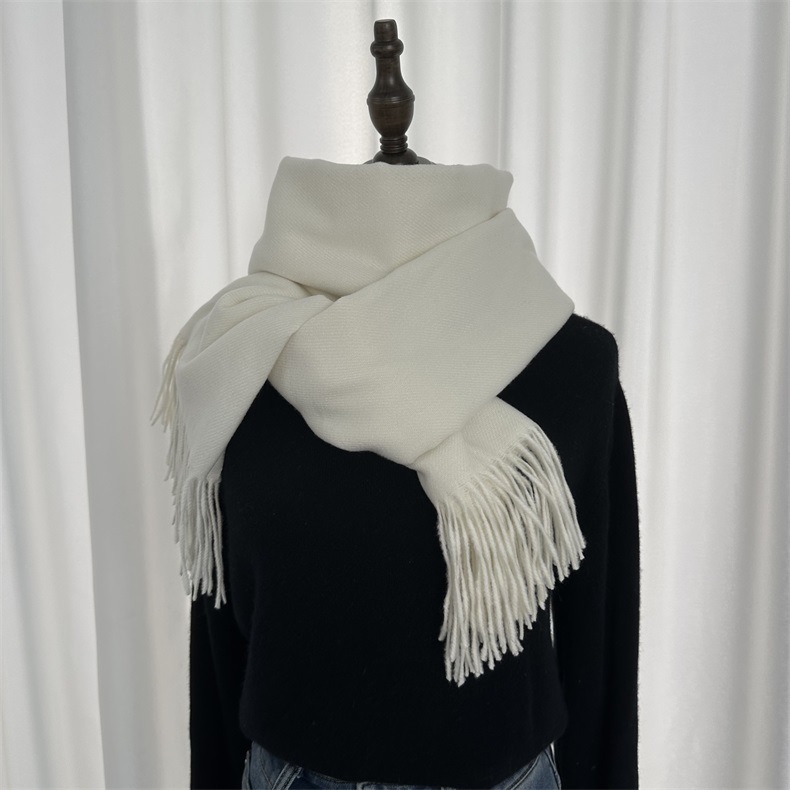 2023 nouveau monochrome pour femme, style décontracté japonais coréen, écharpe chaude, châle à la mode, peau de mouton d'automne et d'hiver_voghion.com