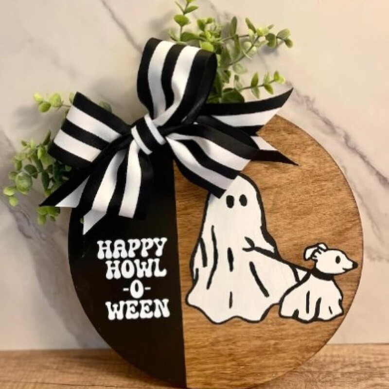 New cross-border Halloween dog walking wreath for front door decoration holiday rustic fun dog wooden door pendant suitable