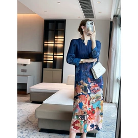 连衣裙;女式T恤;时尚休闲套装