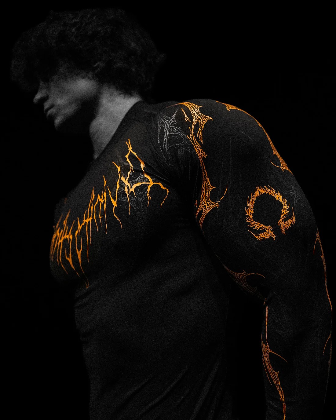 Men's Slim Fit Long Sleeve Workout Shirt Quick Dry Thermal Top with Metallic Floral Print Streetwear Gym T-Shirt for Training_viptrois.com