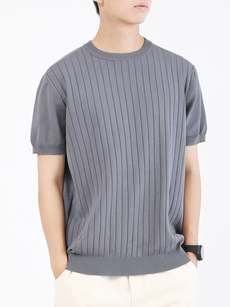 Camiseta de punto de secado rápido con canalé vertical de seda helada para hombre, camiseta de manga corta para hombre, camiseta informal, estilo casual ligero y maduro.