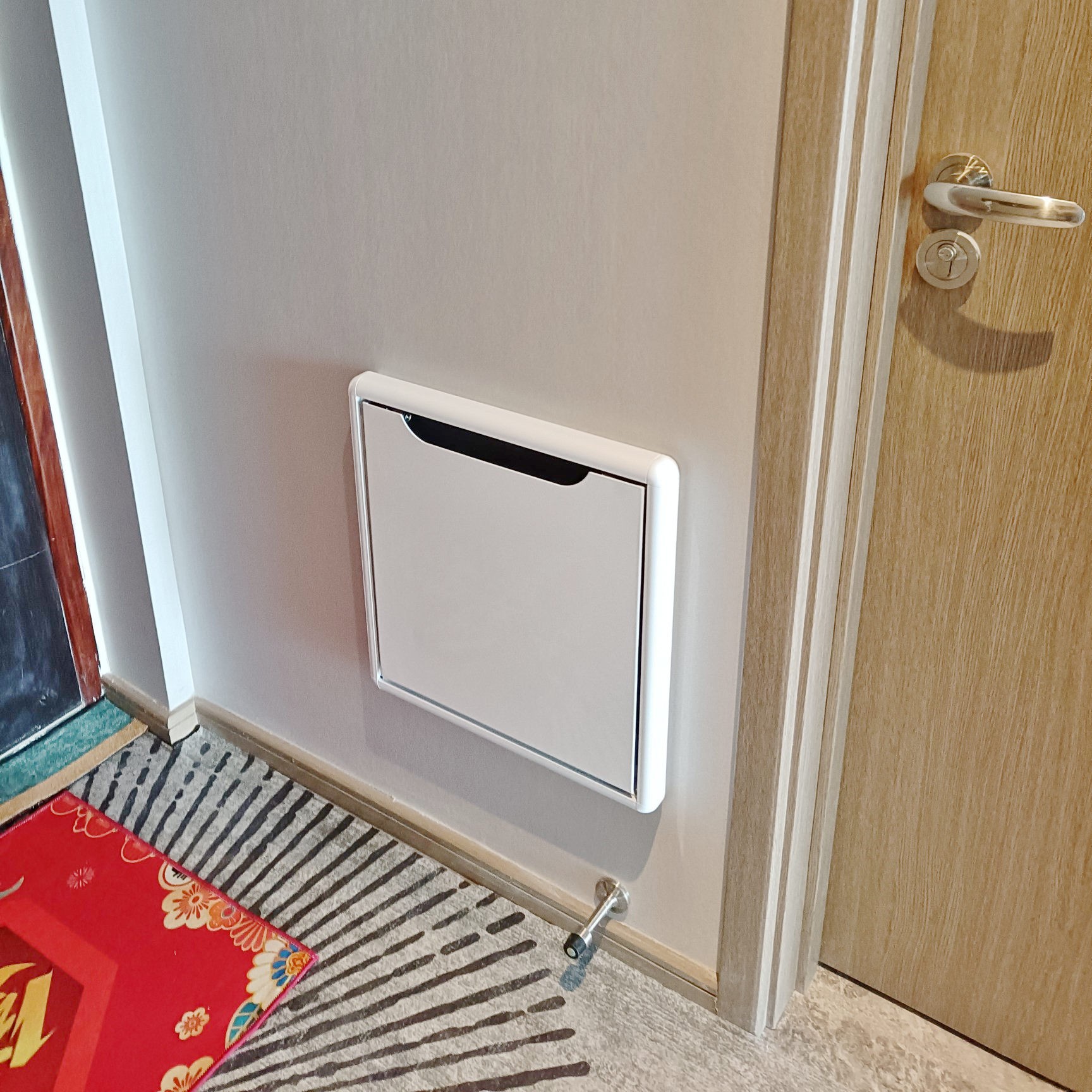 Hidden wall -mounted wall -type folding stool porch chair changing…