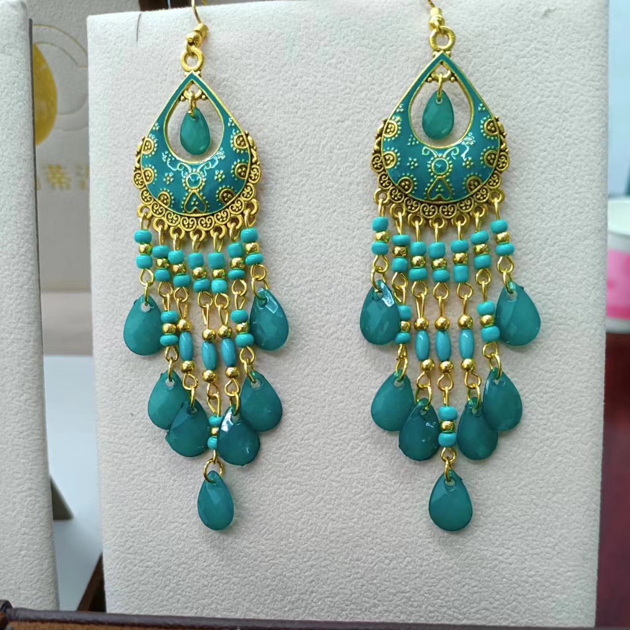 1 Pair Ig Style Retro Water Droplets Beaded Tassel Plating Alloy Drop Earrings display picture 4