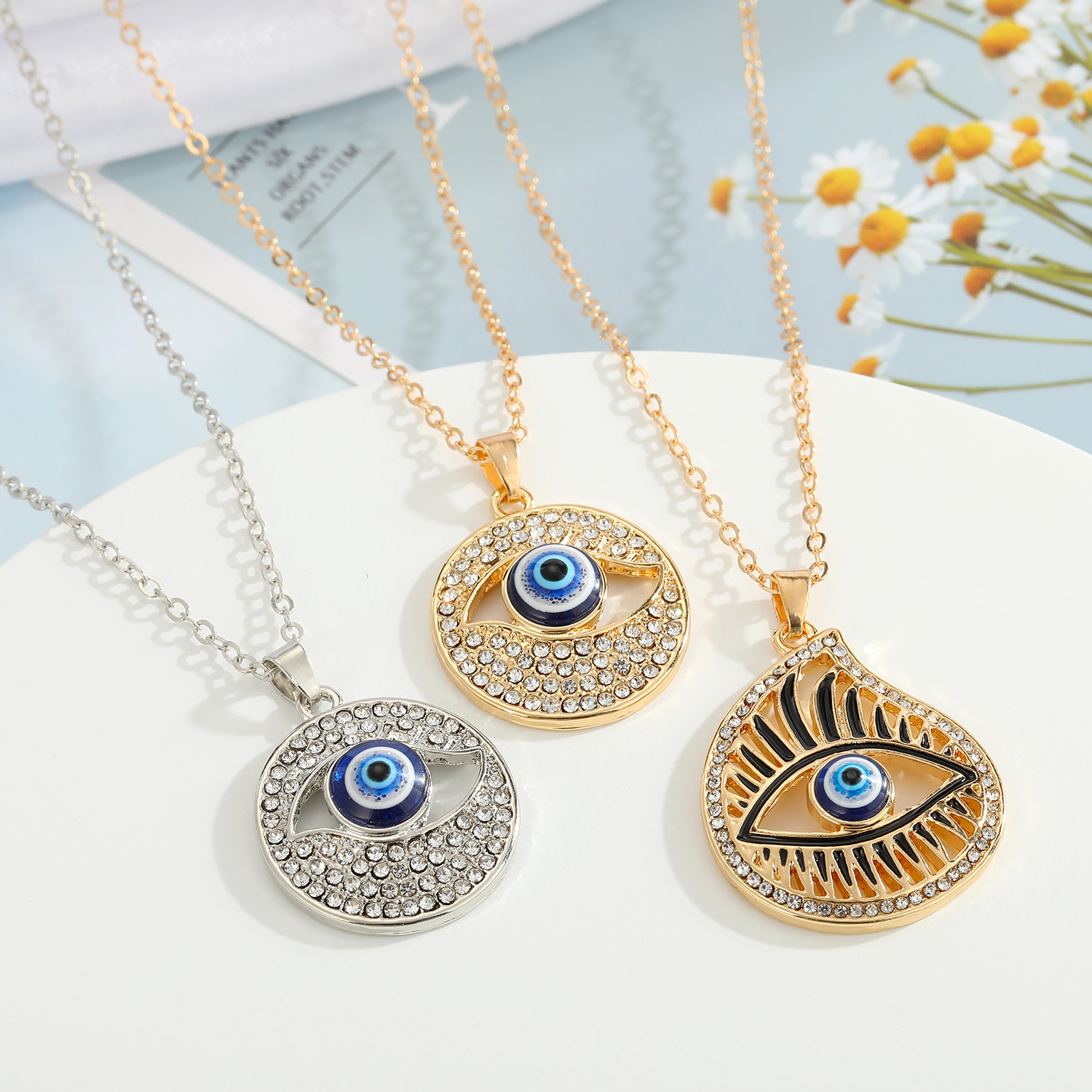 New Turkey Demon Eye Diamond Hollow Pendant Necklace Wholesale Nihaojewelry display picture 6