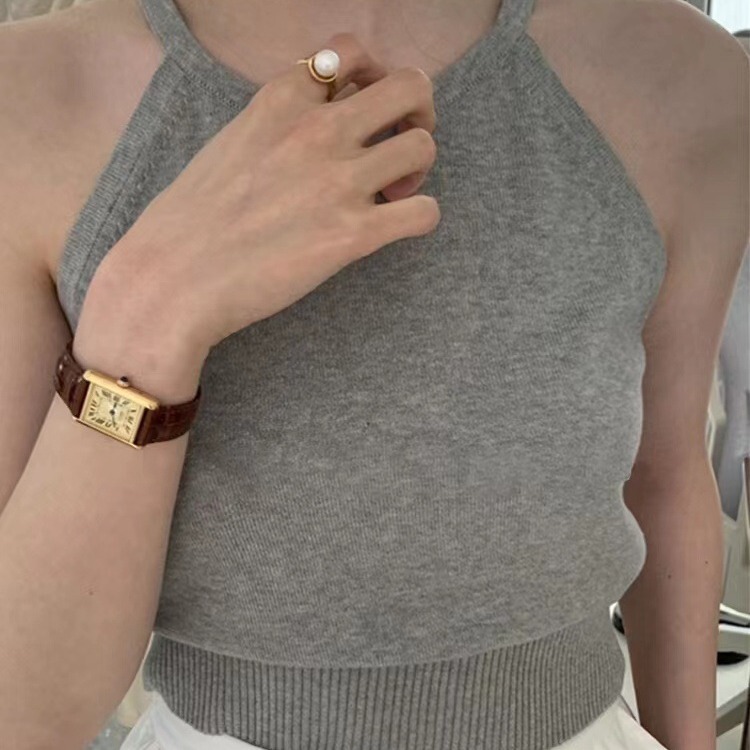 Now South Korea's Dongdaemun designer Mone solid color neck camisole wearing off-the-shoulder top for women