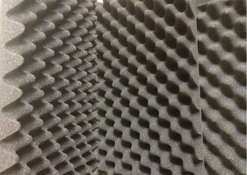 厂家供应黑色白色黄色阻燃吸音波浪海绵/窝峰吸音隔音海绵