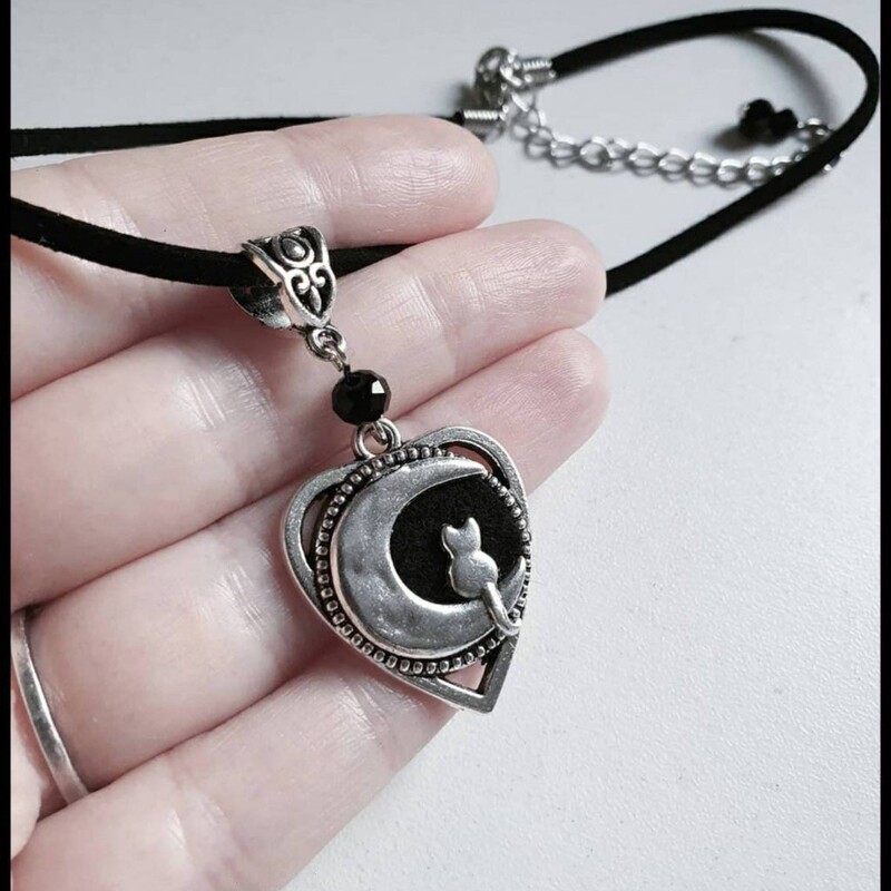 Cross-Border Foreign Trade Hot-Selling Gothic Heart-Shaped Style Cat and Moon Necklace Factory Direct Sales