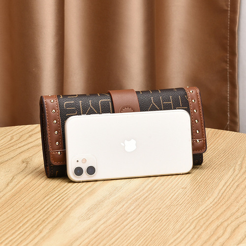 Manufacturer 2024 New Women's Wallet Multifunctional Retro Coin Purse Long Alphabet Mobile Phone Bag Women One Piece Dropshipping