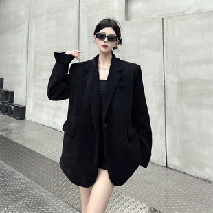 ��ɫ��о�q���b����Ů��2025�¿�ÿ��͹����e�߶˼Ӻ�������