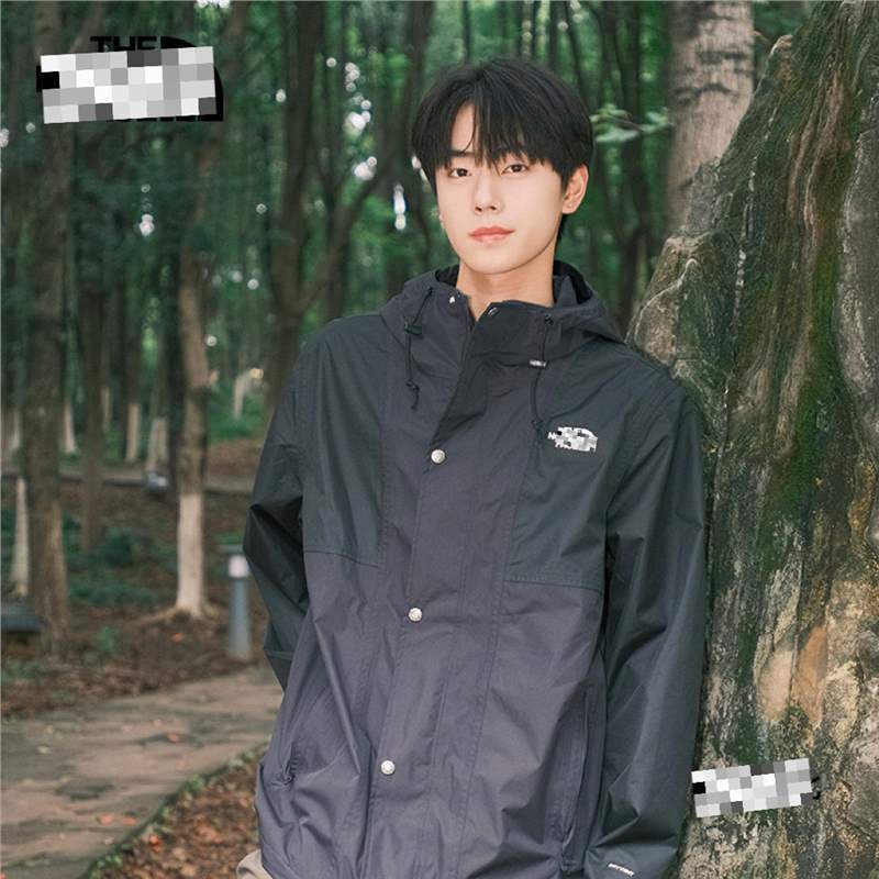 Classic North Face 1990 Men's Outdoor Waterproof Windproof Jacket for Spring, Autumn, and Winter, Stylish for College Students
